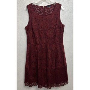 Tommy Hilfiger woman dress 12 Burgundy Lace Floral Fit/flare lined sleeveless